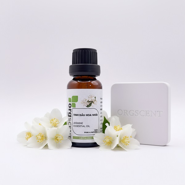 Hình ảnh sản phẩm tinh dầu hoa nhài 20ml nổi bật với sắc hương hoa nhài mềm mại, hơi phấn và ngọt nhẹ. Hương thơm tạo cảm giác tinh tế, dễ chịu, phù hợp cho phòng ngủ, góc thư giãn hoặc không gian nhỏ.